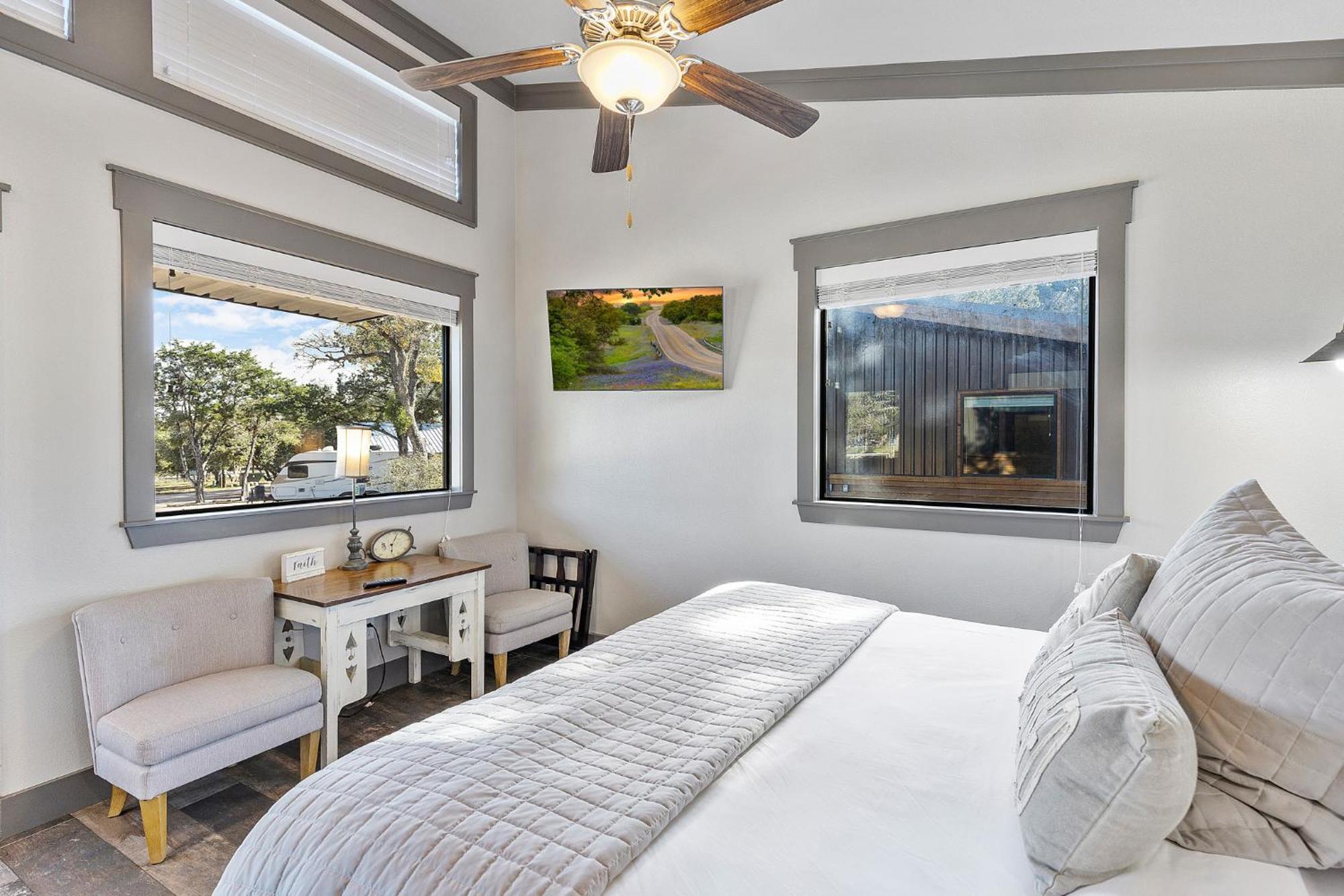 7A Ranch Hotell Wimberley Exteriör bild
