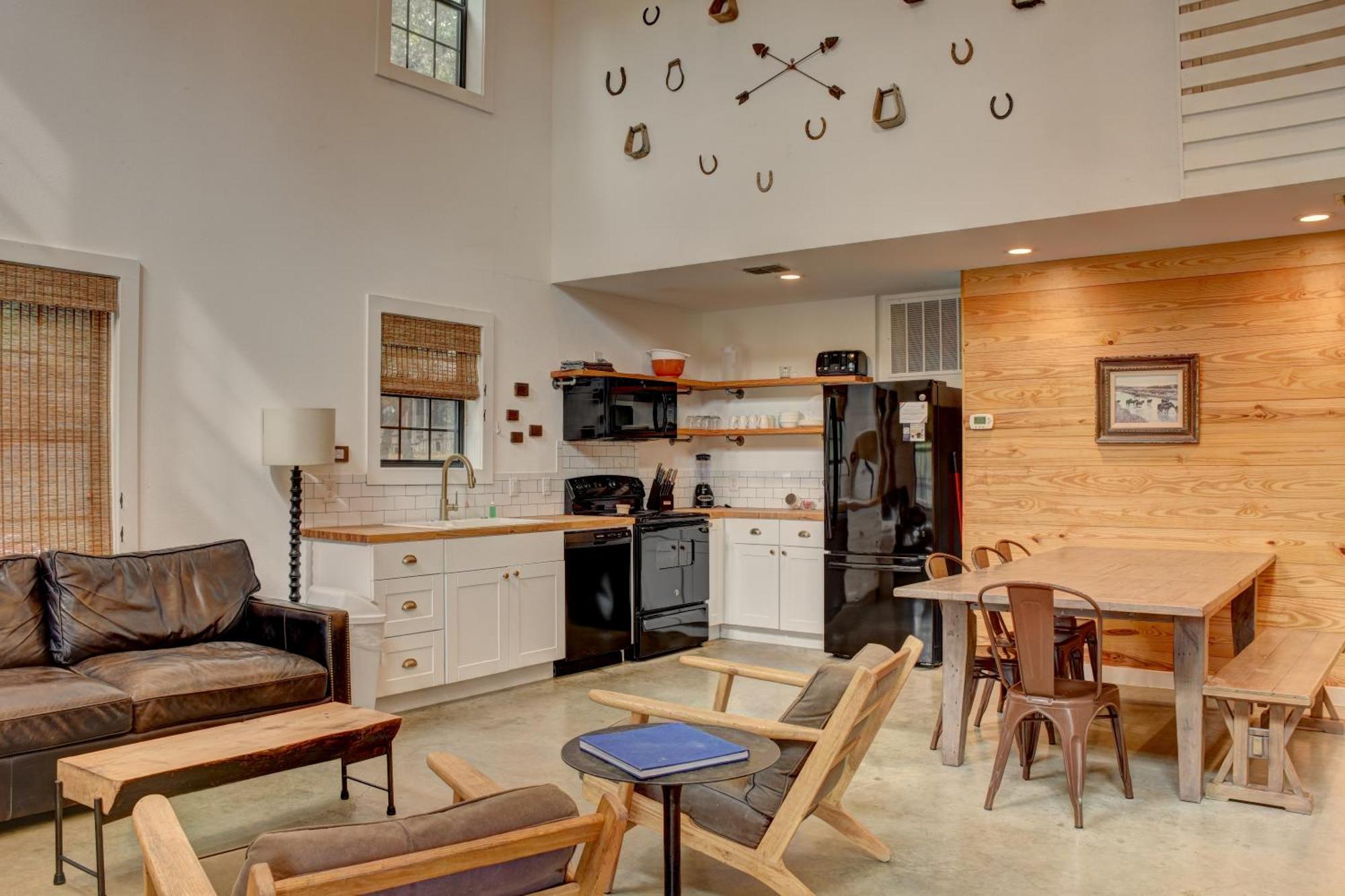 7A Ranch Hotell Wimberley Exteriör bild