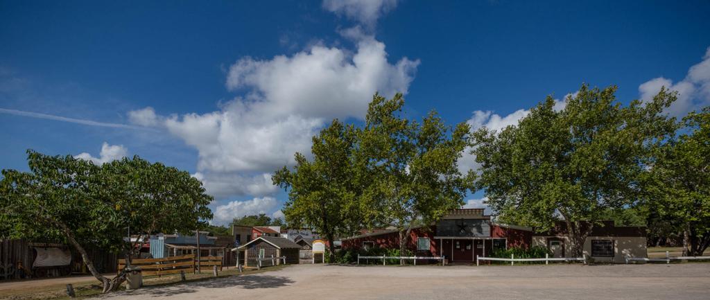7A Ranch Hotell Wimberley Exteriör bild
