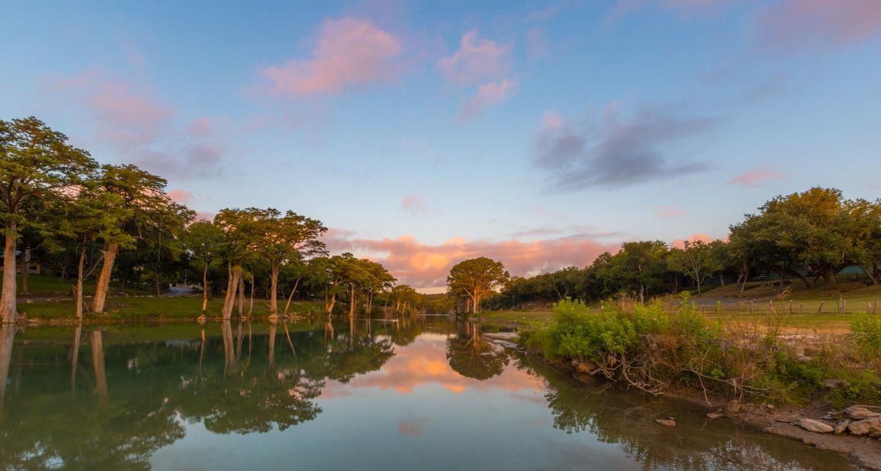 7A Ranch Hotell Wimberley Exteriör bild